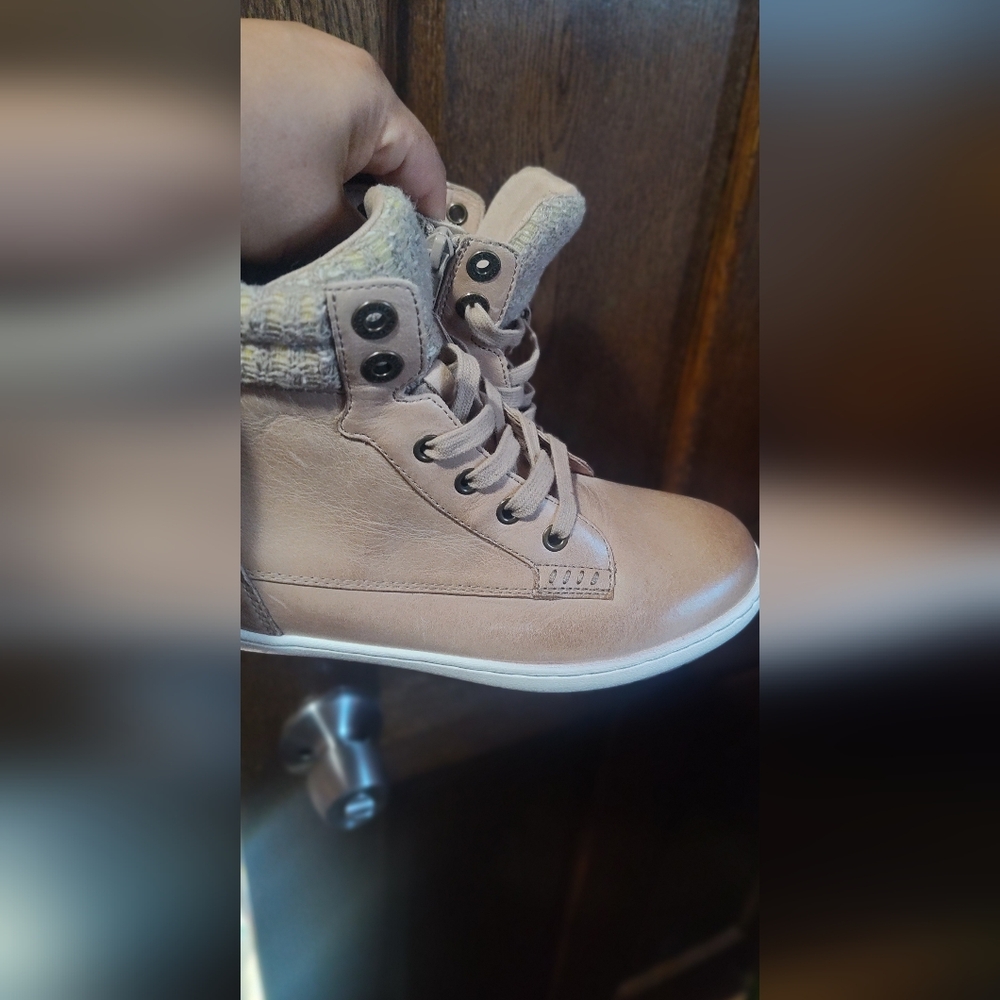 Taos Booties